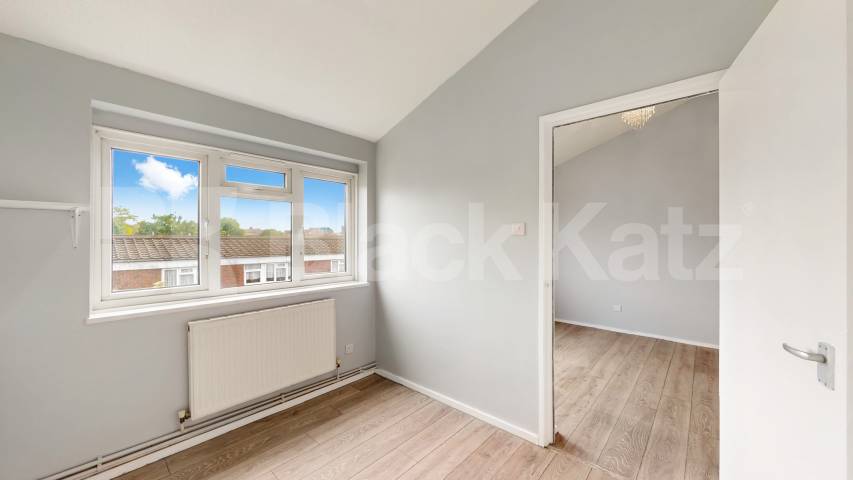 Refurbished 1 bedroom property close to Caledonian Road Tube Bradley Close, Caledonian Road